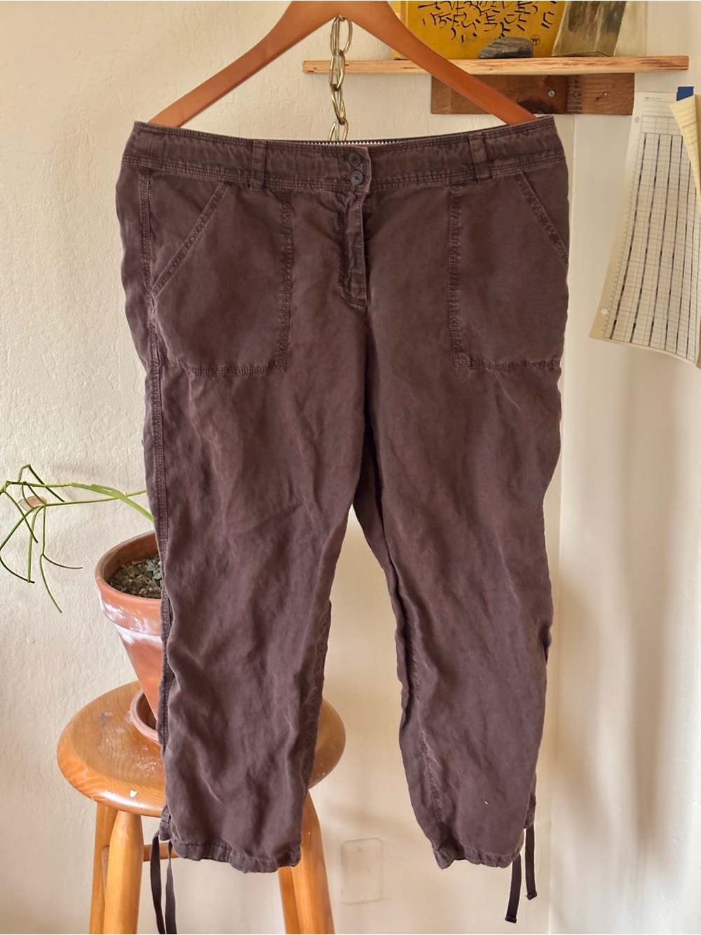Tommy Bahama Cargo Linen Capri Pants (8)